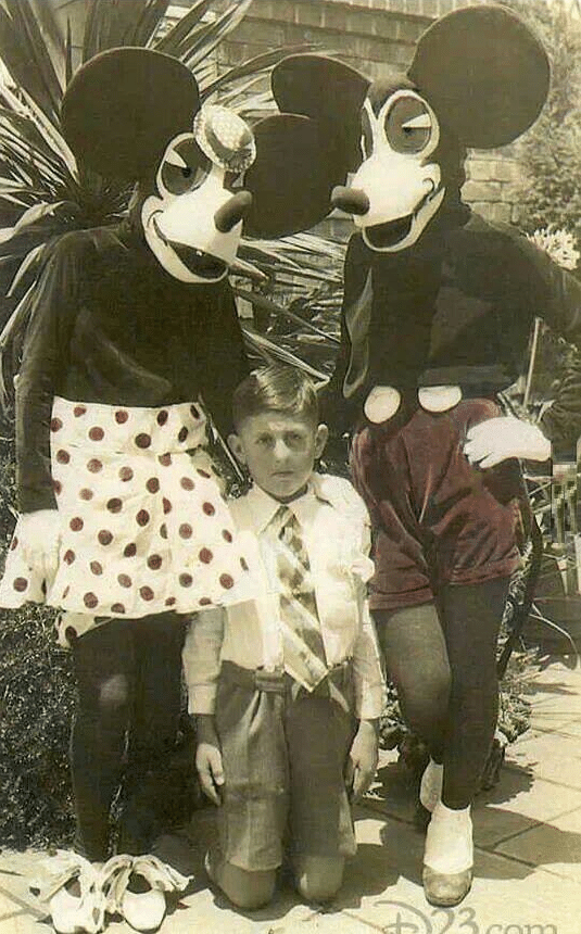 Micky and Minnie mouse costumes in the 1930s
