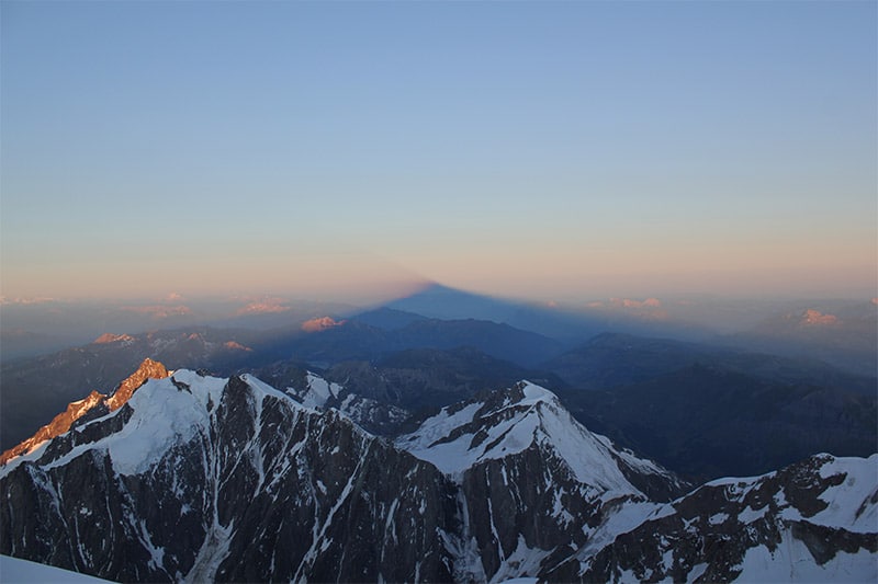 Mont-Blanc_Shadow